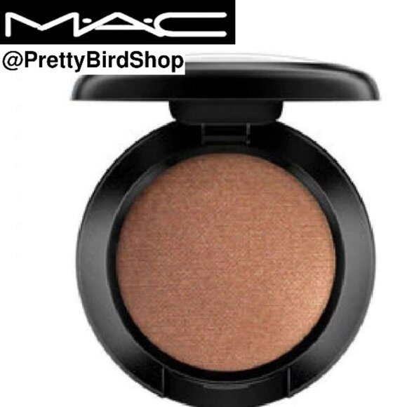 MAC TEXTURE Velvet eyeshadow NIB rare hard to find - Picture 2 of 6